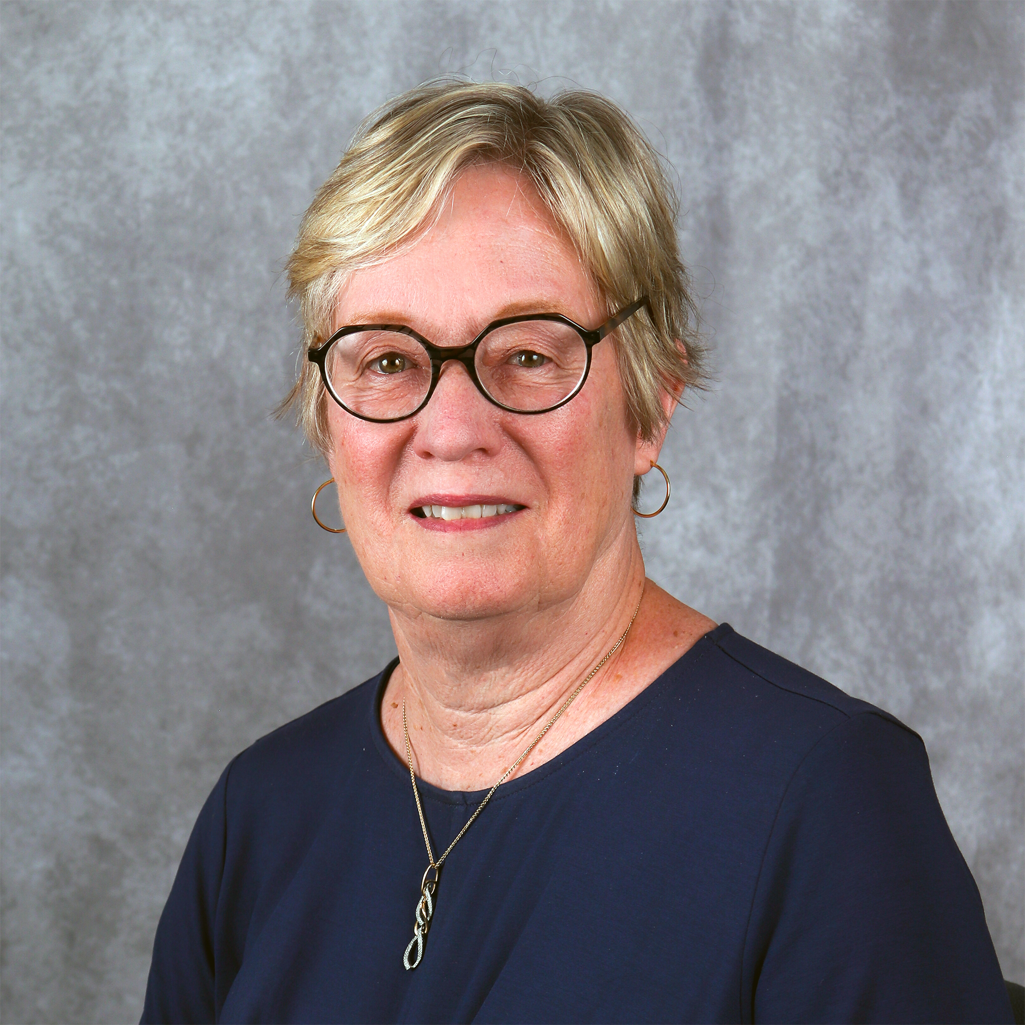 Sally Snyder Smith bio photo